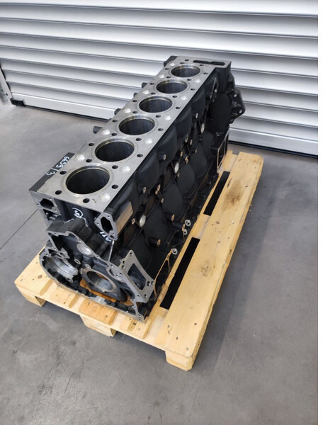 MAN D2676 Euro 6 - Crankcase for Truck: picture 4 MAN D2676 Euro 6 - Crankcase for Truck: picture 4