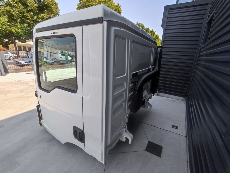 MAN DAY CAB - Cab and interior for Truck: picture 2 MAN DAY CAB - Cab and interior for Truck: picture 2