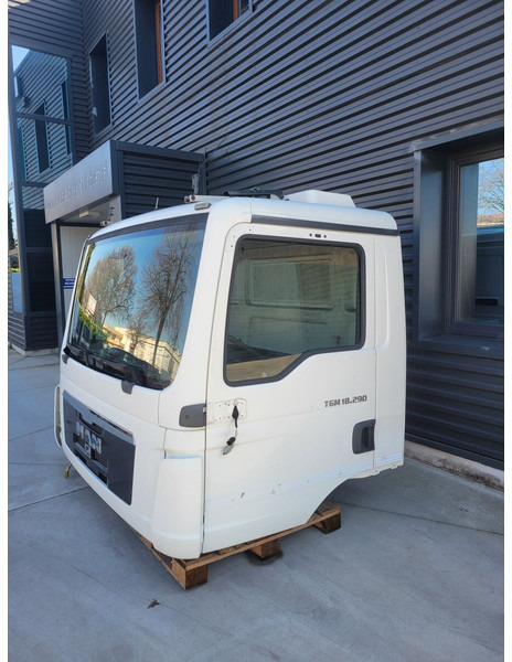 MAN TGM - Day cab - Cab and interior for Truck: picture 1 MAN TGM - Day cab - Cab and interior for Truck: picture 1