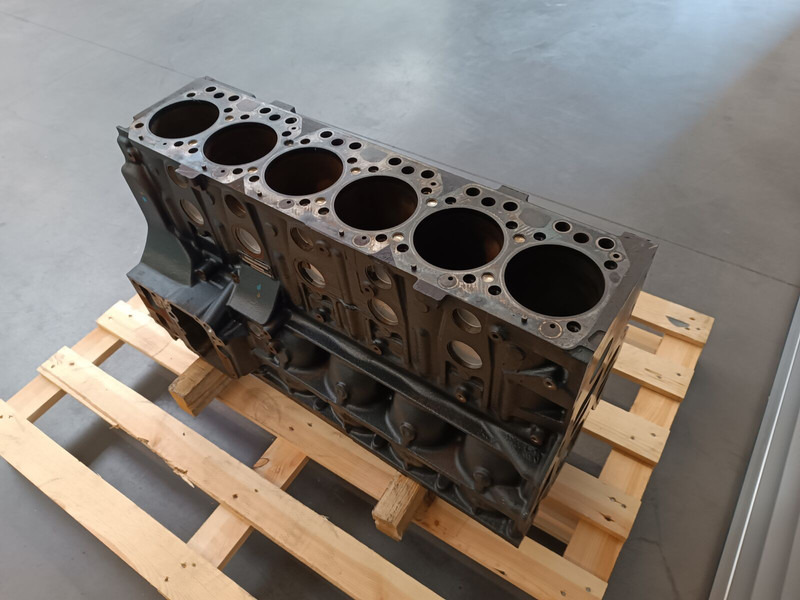 MAN TGM, TGL - Crankcase for Truck: picture 5 MAN TGM, TGL - Crankcase for Truck: picture 5