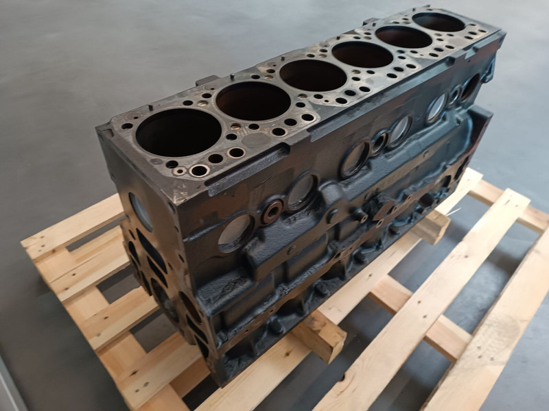 MAN TGM, TGL - Crankcase for Truck: picture 2 MAN TGM, TGL - Crankcase for Truck: picture 2