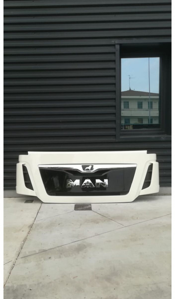 MAN TGS TGX - Euro 6 - Grill for Truck: picture 2 MAN TGS TGX - Euro 6 - Grill for Truck: picture 2