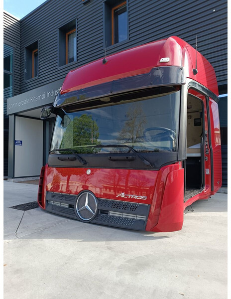 Mercedes-Benz ACTROS MP4 - Cab and interior for Truck: picture 5 Mercedes-Benz ACTROS MP4 - Cab and interior for Truck: picture 5