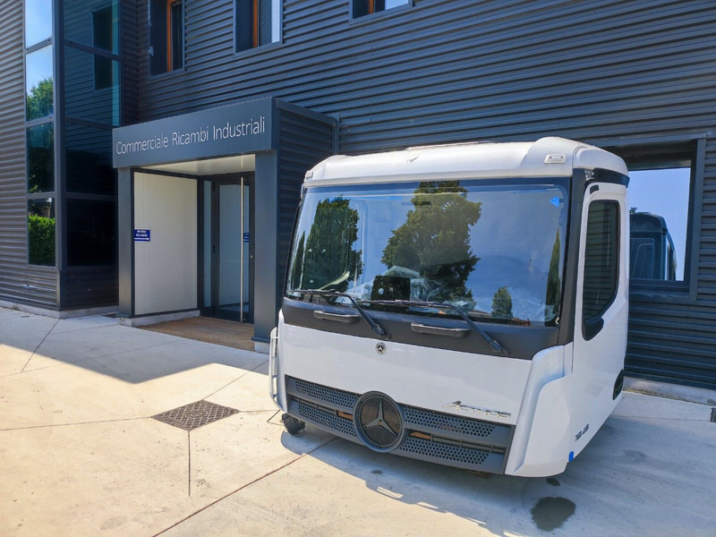 Mercedes-Benz AROCS ACTROS ANTOS CLASSIC SPACE MP4 - Cab and interior for Truck: picture 3 Mercedes-Benz AROCS ACTROS ANTOS CLASSIC SPACE MP4 - Cab and interior for Truck: picture 3