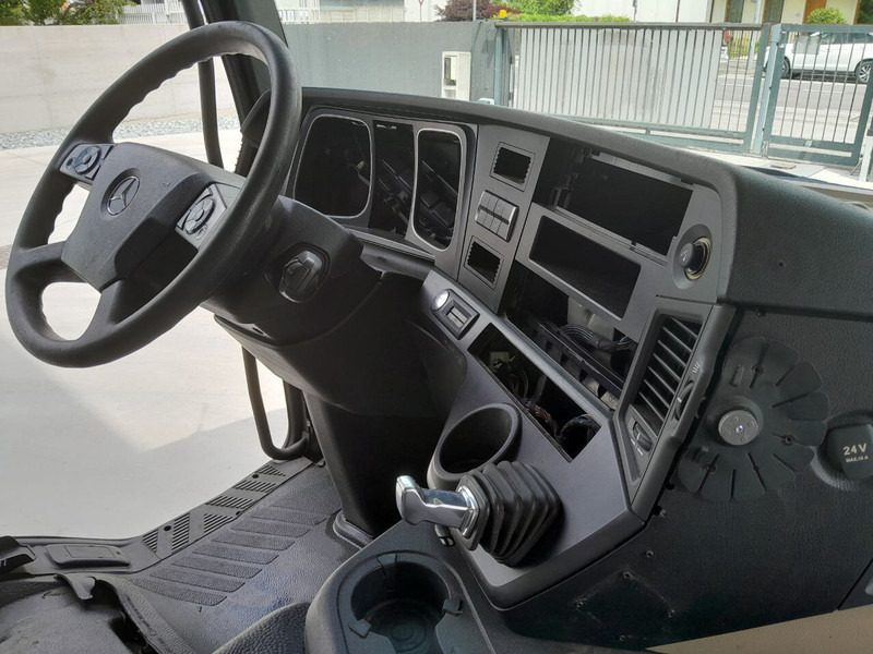 Mercedes-Benz AROCS ACTROS Streamline MP4 - Cab and interior for Truck: picture 5 Mercedes-Benz AROCS ACTROS Streamline MP4 - Cab and interior for Truck: picture 5