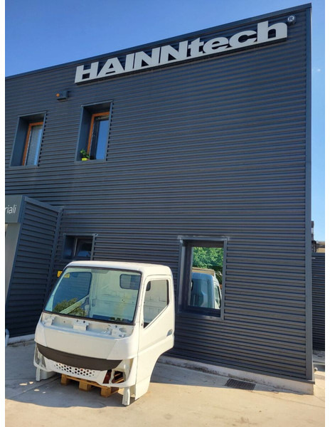 Mitsubishi Fuso FUSO S E6 2021-> - Cab and interior for Truck: picture 2 Mitsubishi Fuso FUSO S E6 2021-> - Cab and interior for Truck: picture 2