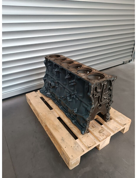 Renault PREMIUM - DXI11 DXI 11 - Crankcase for Truck: picture 4 Renault PREMIUM - DXI11 DXI 11 - Crankcase for Truck: picture 4