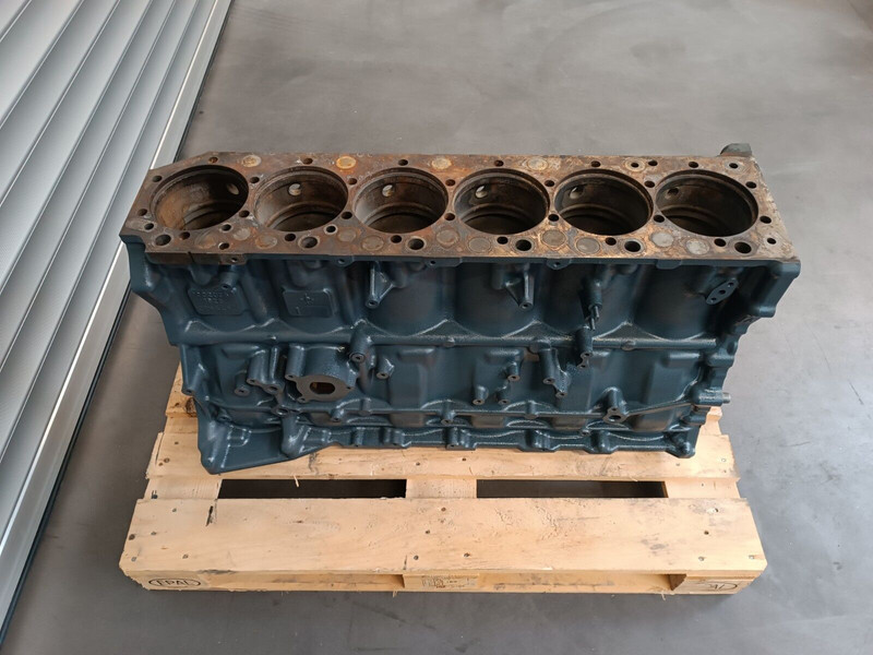 Renault PREMIUM - DXI11 DXI 11 - Crankcase for Truck: picture 5 Renault PREMIUM - DXI11 DXI 11 - Crankcase for Truck: picture 5