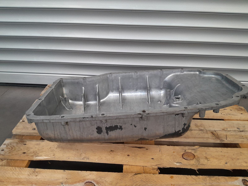 Scania DC 13 - Crankcase for Truck: picture 1 Scania DC 13 - Crankcase for Truck: picture 1