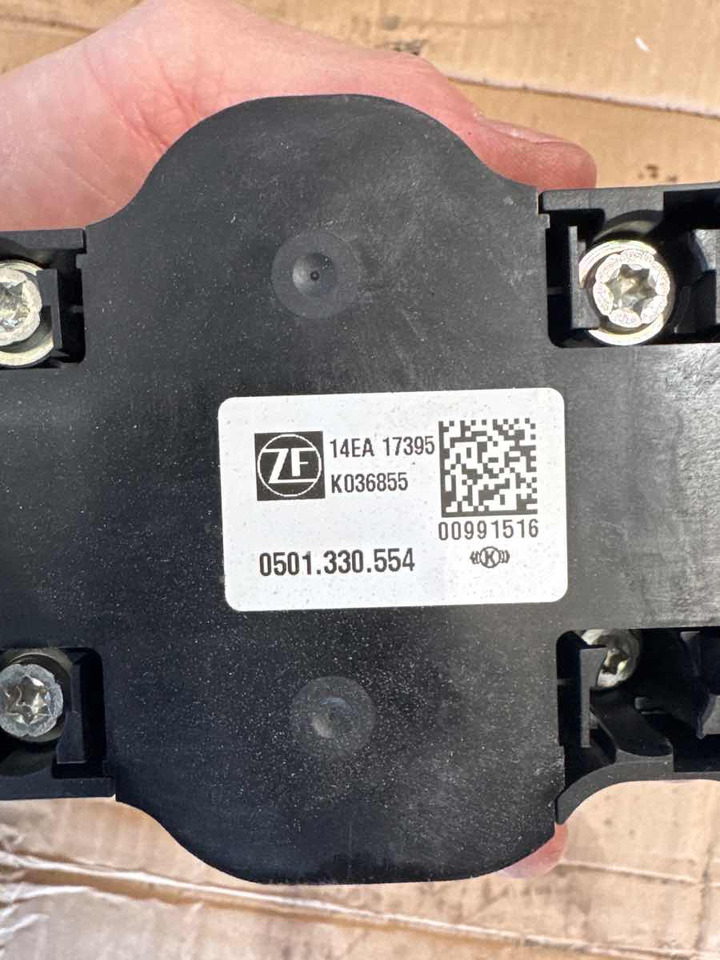 MAN CONTROL UNIT 81.32690-6072 - Gearbox and parts for Truck: picture 3 MAN CONTROL UNIT 81.32690-6072 - Gearbox and parts for Truck: picture 3
