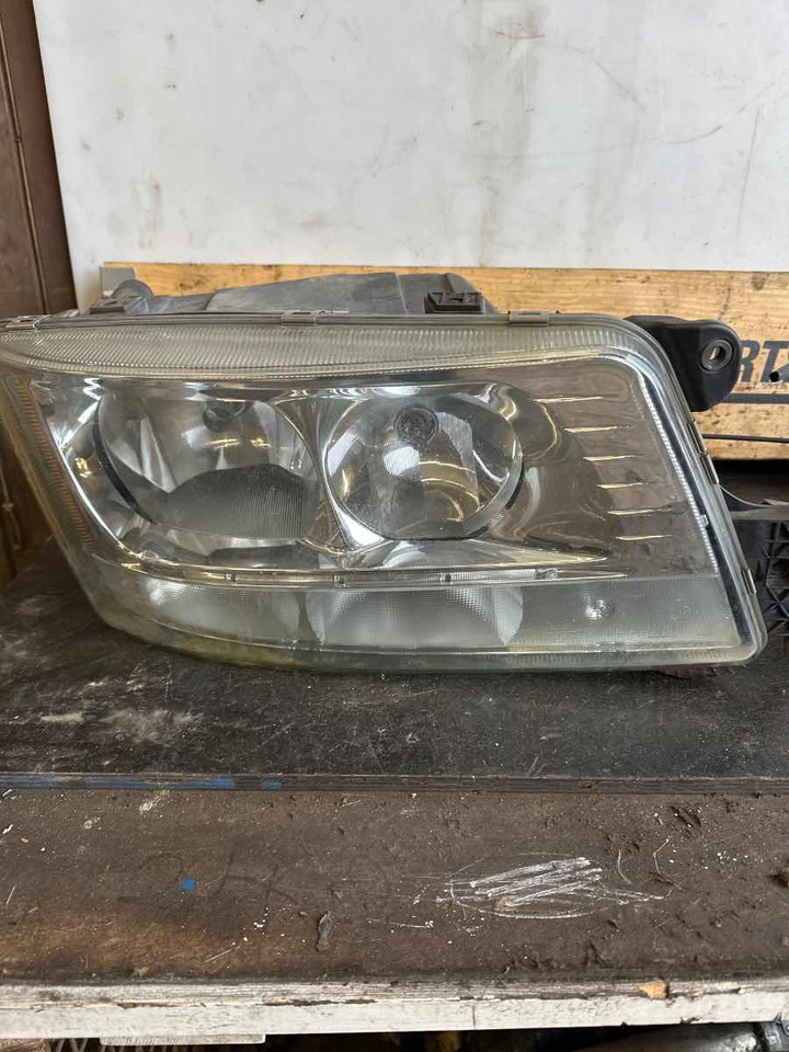 MAN LAMP 81.25101-6688 - Lights/ Lighting for Truck: picture 1 MAN LAMP 81.25101-6688 - Lights/ Lighting for Truck: picture 1