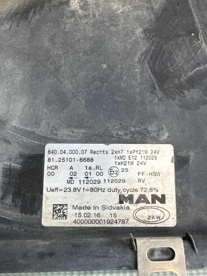 MAN LAMP 81.25101-6688 - Lights/ Lighting for Truck: picture 2 MAN LAMP 81.25101-6688 - Lights/ Lighting for Truck: picture 2