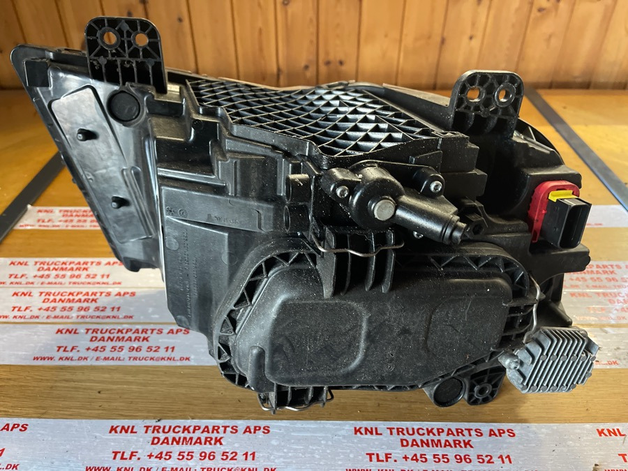 MAN LAMP 81.25101-6735 - Lights/ Lighting for Truck: picture 2 MAN LAMP 81.25101-6735 - Lights/ Lighting for Truck: picture 2