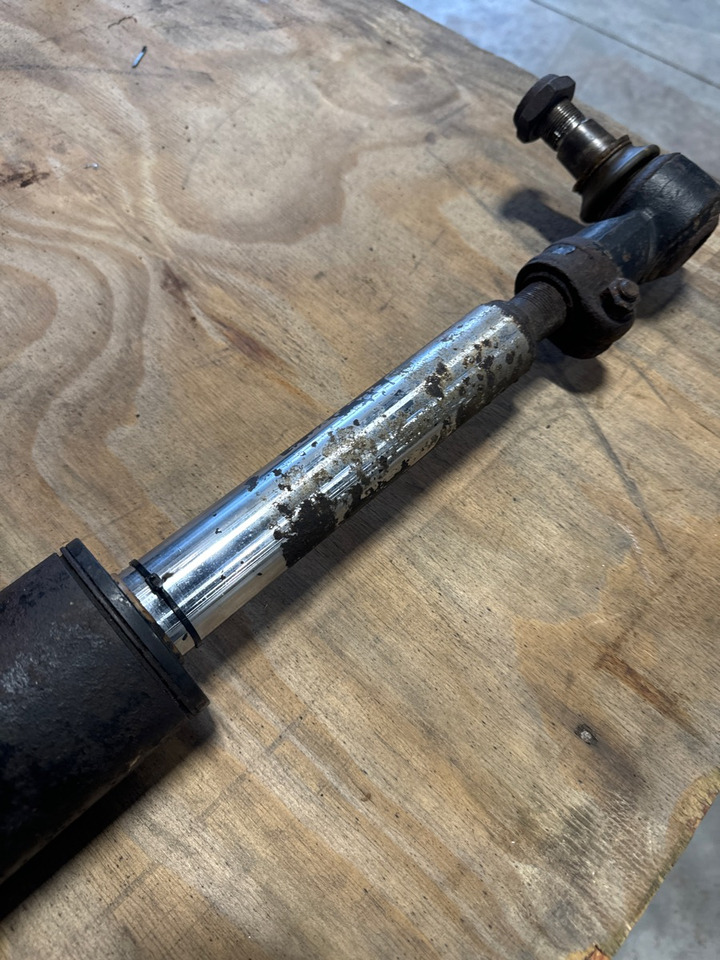 MERCEDES STEERING CYLINDER A0004663592 - Steering for Truck: picture 3 MERCEDES STEERING CYLINDER A0004663592 - Steering for Truck: picture 3