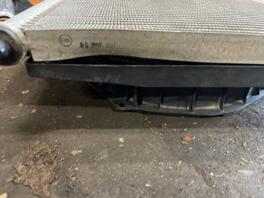 SCANIA CABINE COOLER 2187711 - Cooling system for Truck: picture 2 SCANIA CABINE COOLER 2187711 - Cooling system for Truck: picture 2