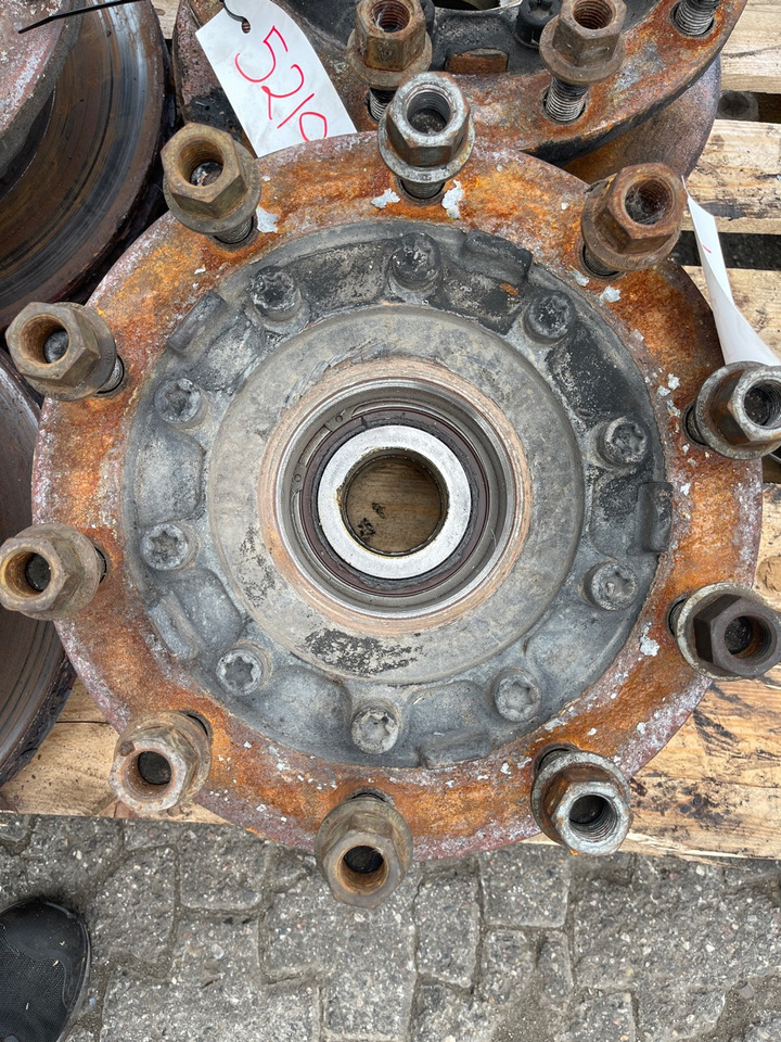 SCANIA FRONT HUB 2296959 - Wheel hub for Truck: picture 1 SCANIA FRONT HUB 2296959 - Wheel hub for Truck: picture 1