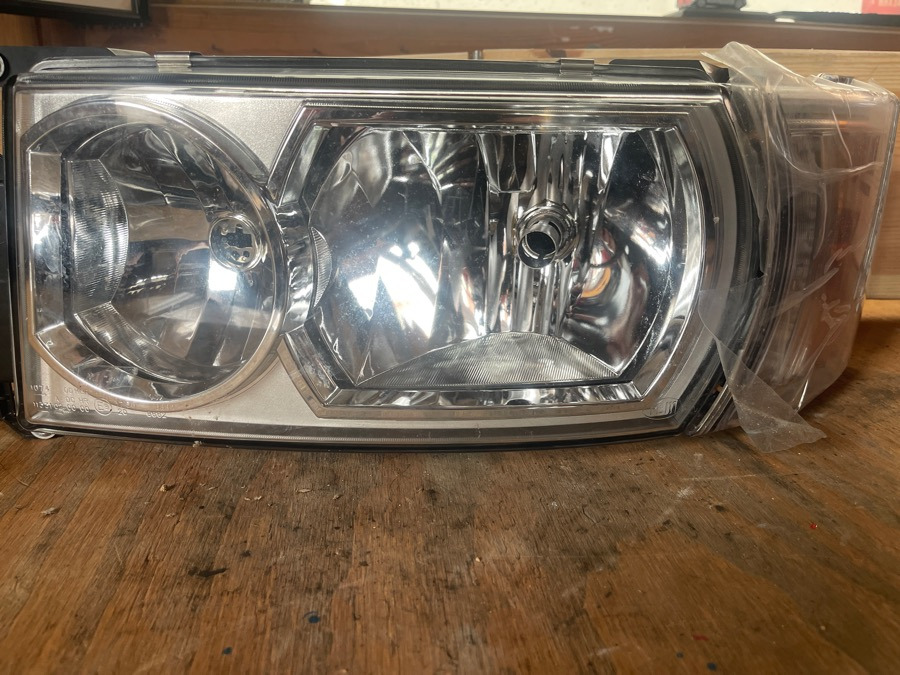 SCANIA H7 LAMP 2416138 - Lights/ Lighting for Truck: picture 1 SCANIA H7 LAMP 2416138 - Lights/ Lighting for Truck: picture 1