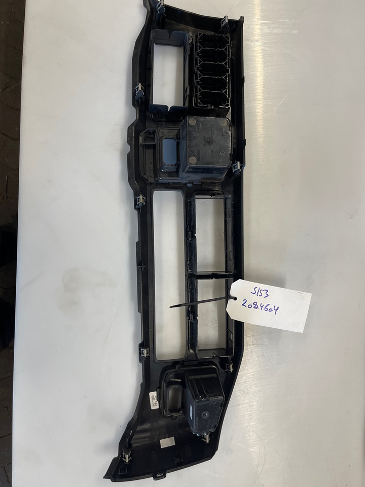 SCANIA PANEL 2084604 - Cab and interior for Truck: picture 1 SCANIA PANEL 2084604 - Cab and interior for Truck: picture 1