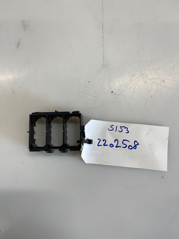 SCANIA PANEL 2202508 - Dashboard for Truck: picture 1 SCANIA PANEL 2202508 - Dashboard for Truck: picture 1