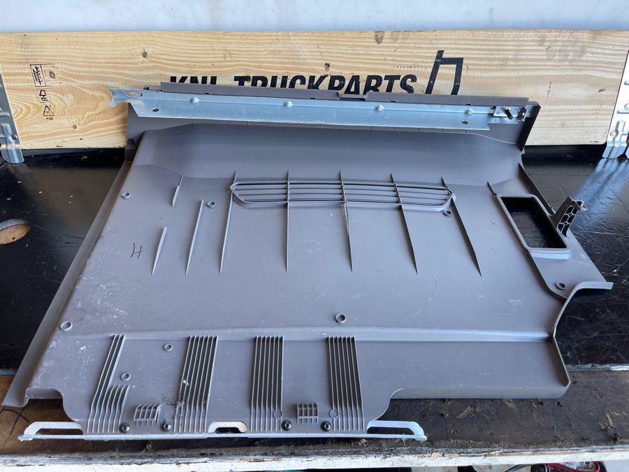 SCANIA PANEL 2227507 - Cab and interior for Truck: picture 1 SCANIA PANEL 2227507 - Cab and interior for Truck: picture 1