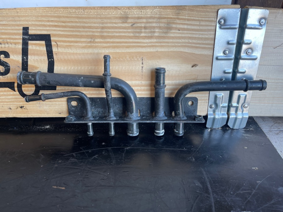 SCANIA PIPE 2327467 - Cooling system for Truck: picture 1 SCANIA PIPE 2327467 - Cooling system for Truck: picture 1