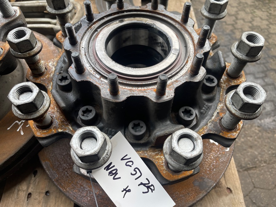 SCANIA REAR HUB 2603319 - Wheel hub for Truck: picture 1 SCANIA REAR HUB 2603319 - Wheel hub for Truck: picture 1