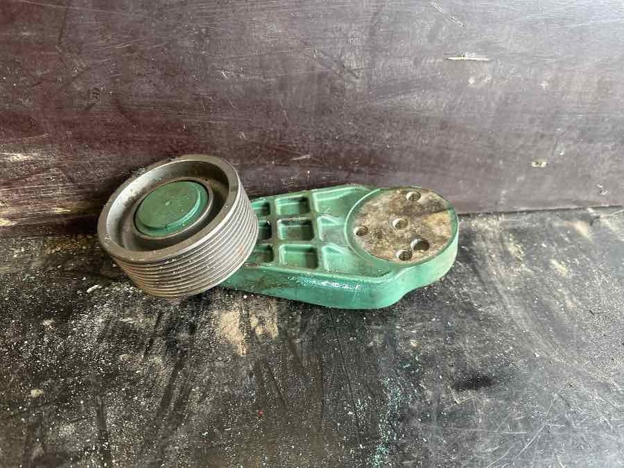 VOLVO BRACKET 21865212 - Frame/ Chassis for Truck: picture 1 VOLVO BRACKET 21865212 - Frame/ Chassis for Truck: picture 1