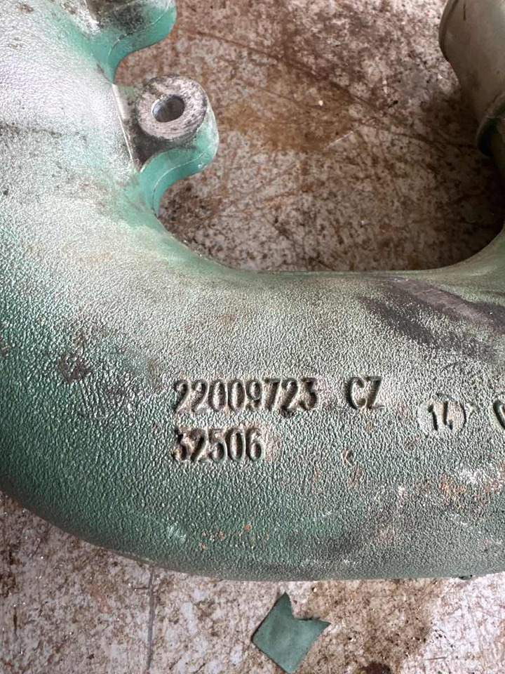 VOLVO COOLING PIPE 22009723 - Engine and parts for Truck: picture 2 VOLVO COOLING PIPE 22009723 - Engine and parts for Truck: picture 2