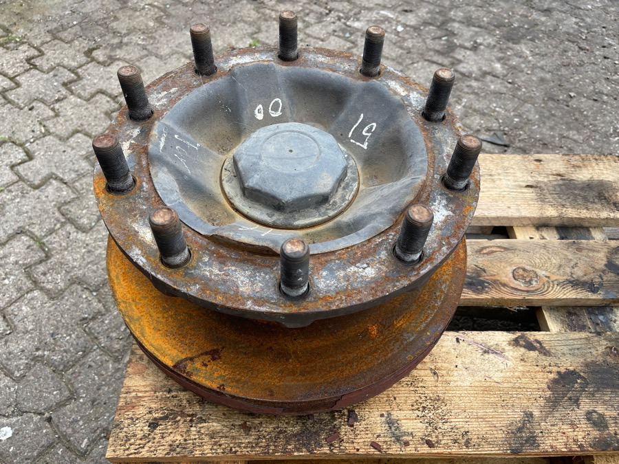 VOLVO FRONT HUB 21116583 - Wheel hub for Truck: picture 1 VOLVO FRONT HUB 21116583 - Wheel hub for Truck: picture 1