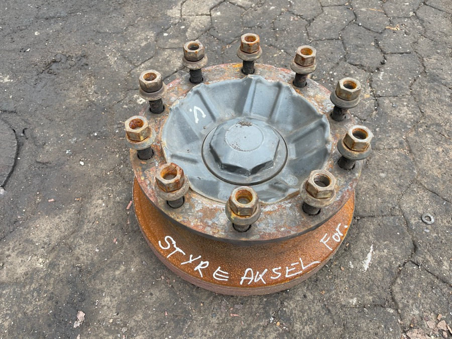 VOLVO FRONT HUB 21983590 - Wheel hub: picture 1 VOLVO FRONT HUB 21983590 - Wheel hub: picture 1