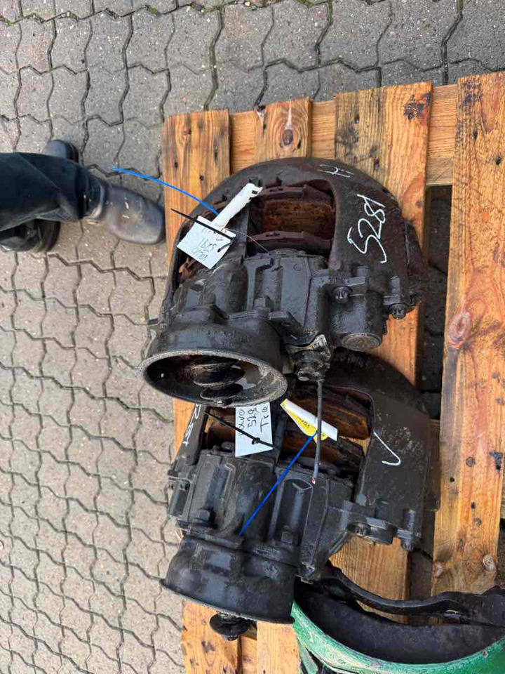 VOLVO REAR CALIBER 	21946161 - Brake parts for Truck: picture 1 VOLVO REAR CALIBER 	21946161 - Brake parts for Truck: picture 1