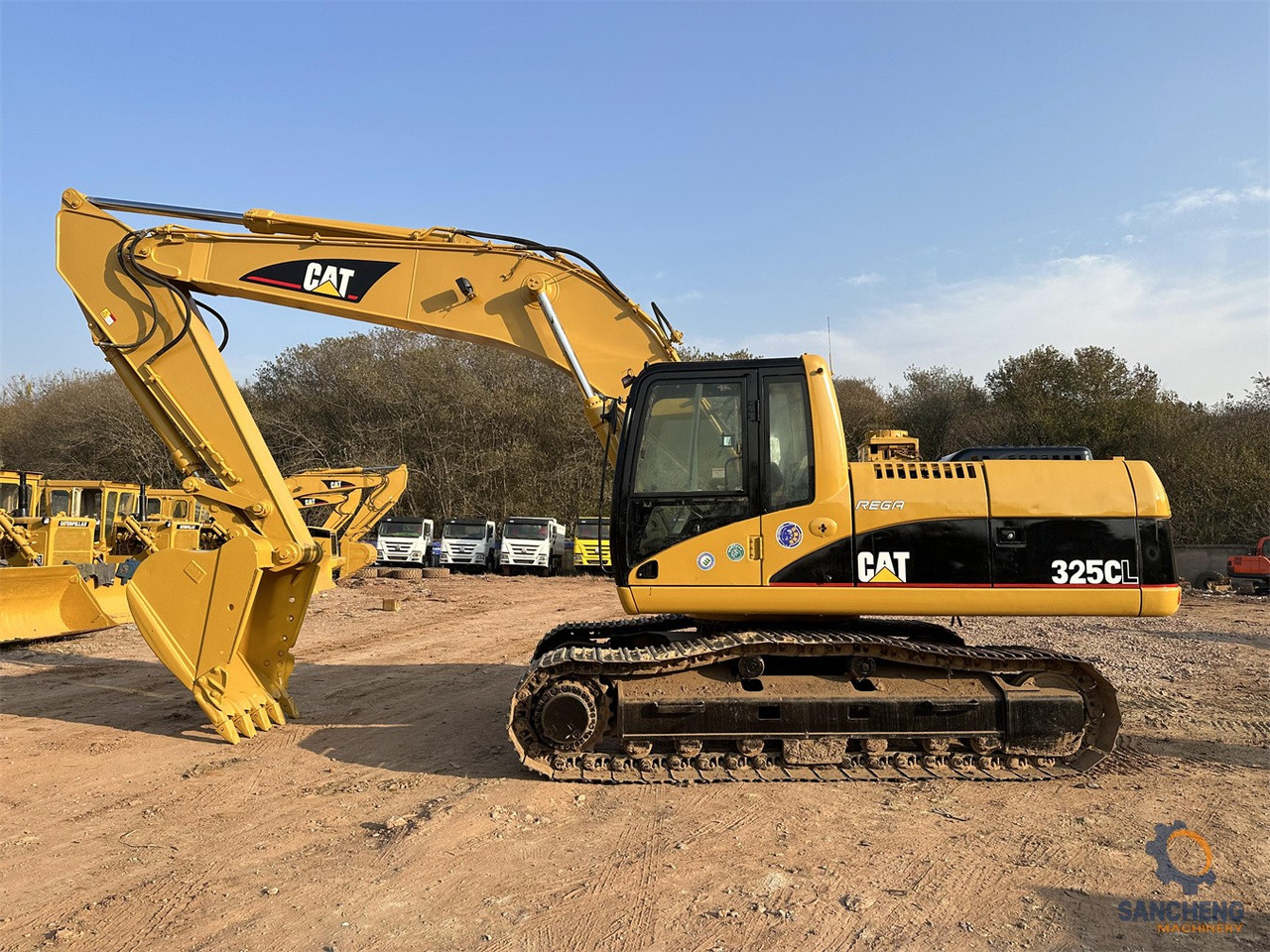CAT 325CL - Excavator: picture 2 CAT 325CL - Excavator: picture 2