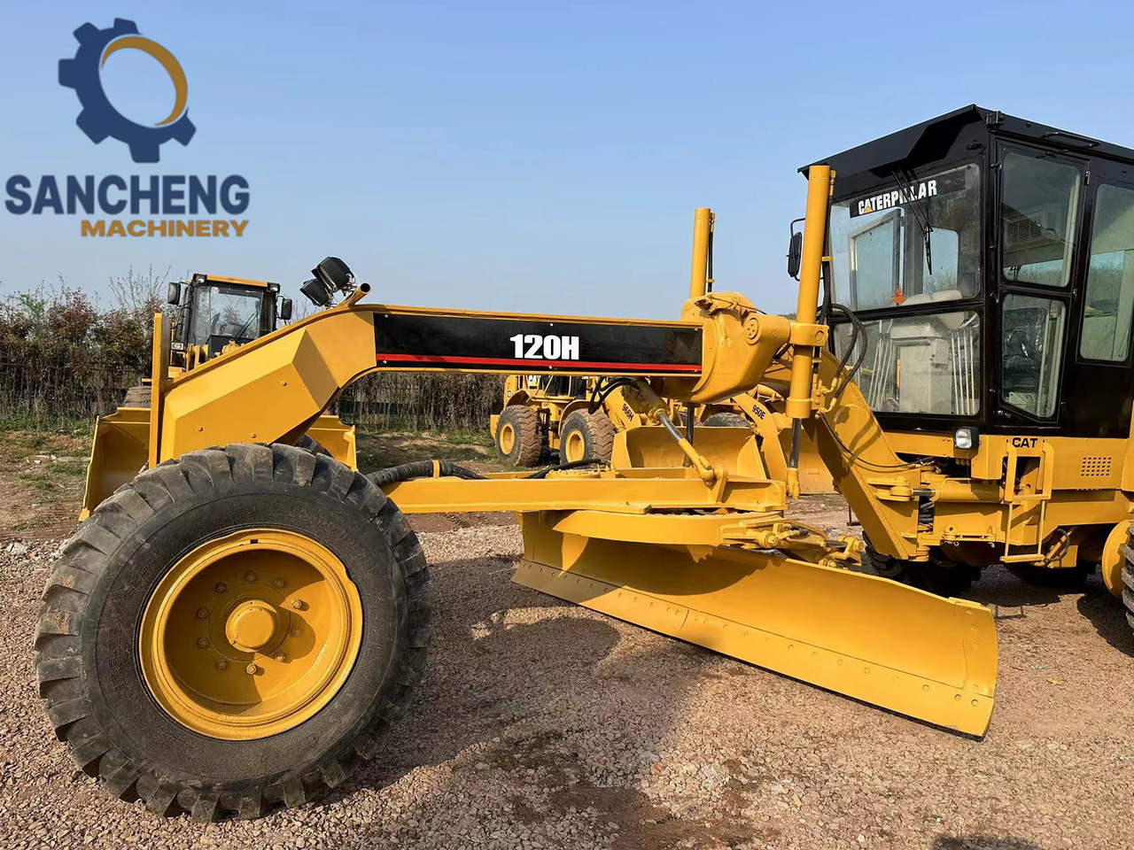 CATERPILLAR 120H - Grader: picture 4 CATERPILLAR 120H - Grader: picture 4