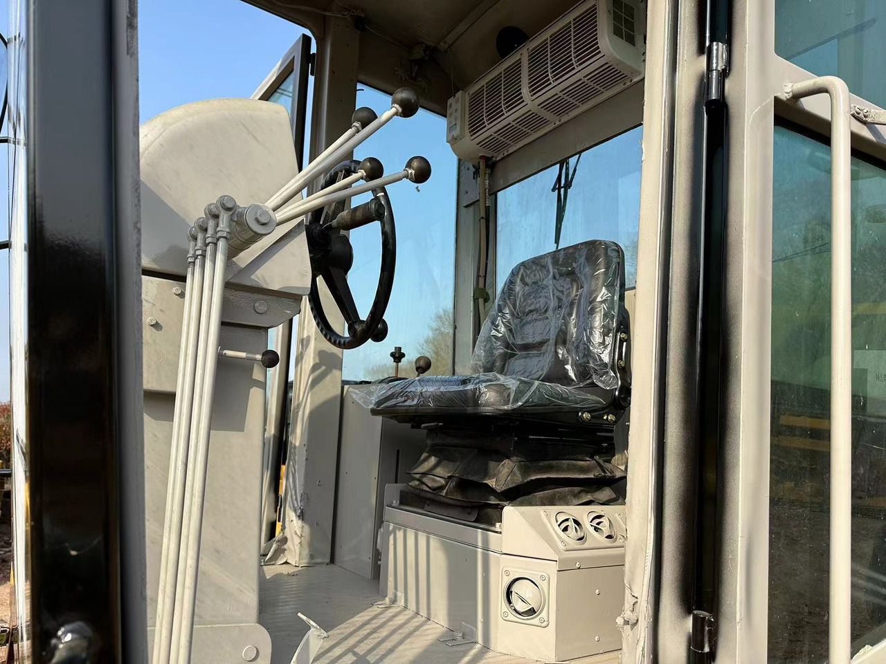 Grader CATERPILLAR 120H: picture 10