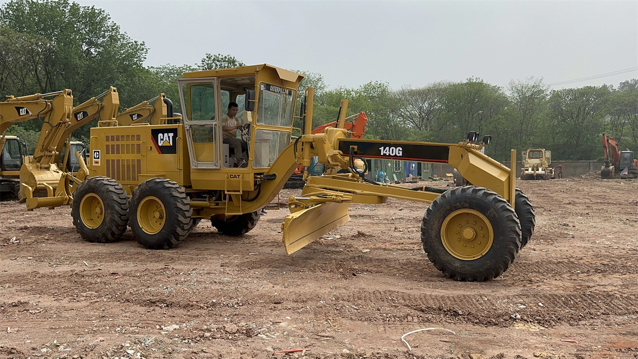 CATERPILLAR 140G - Grader: picture 3 CATERPILLAR 140G - Grader: picture 3