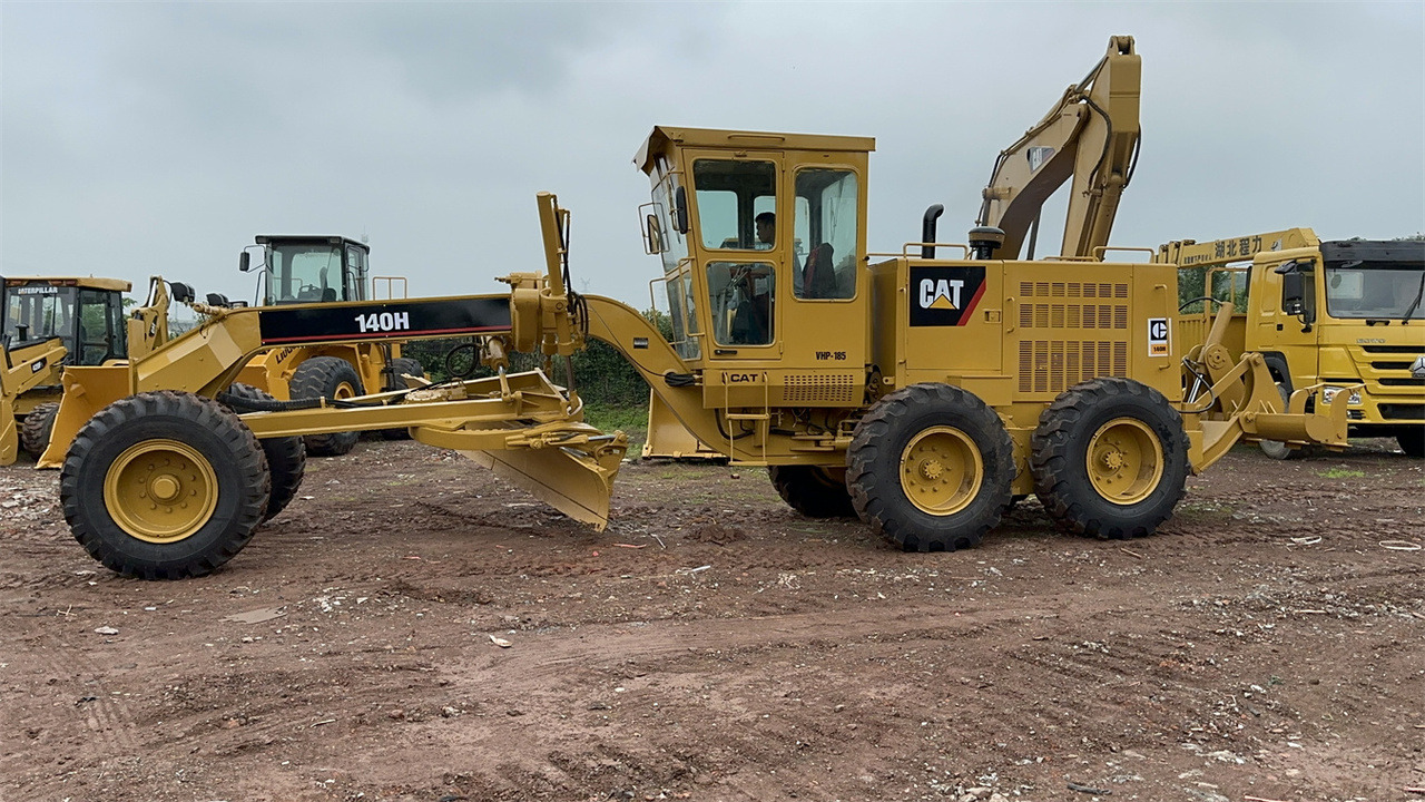 CATERPILLAR 140H - Grader: picture 3 CATERPILLAR 140H - Grader: picture 3