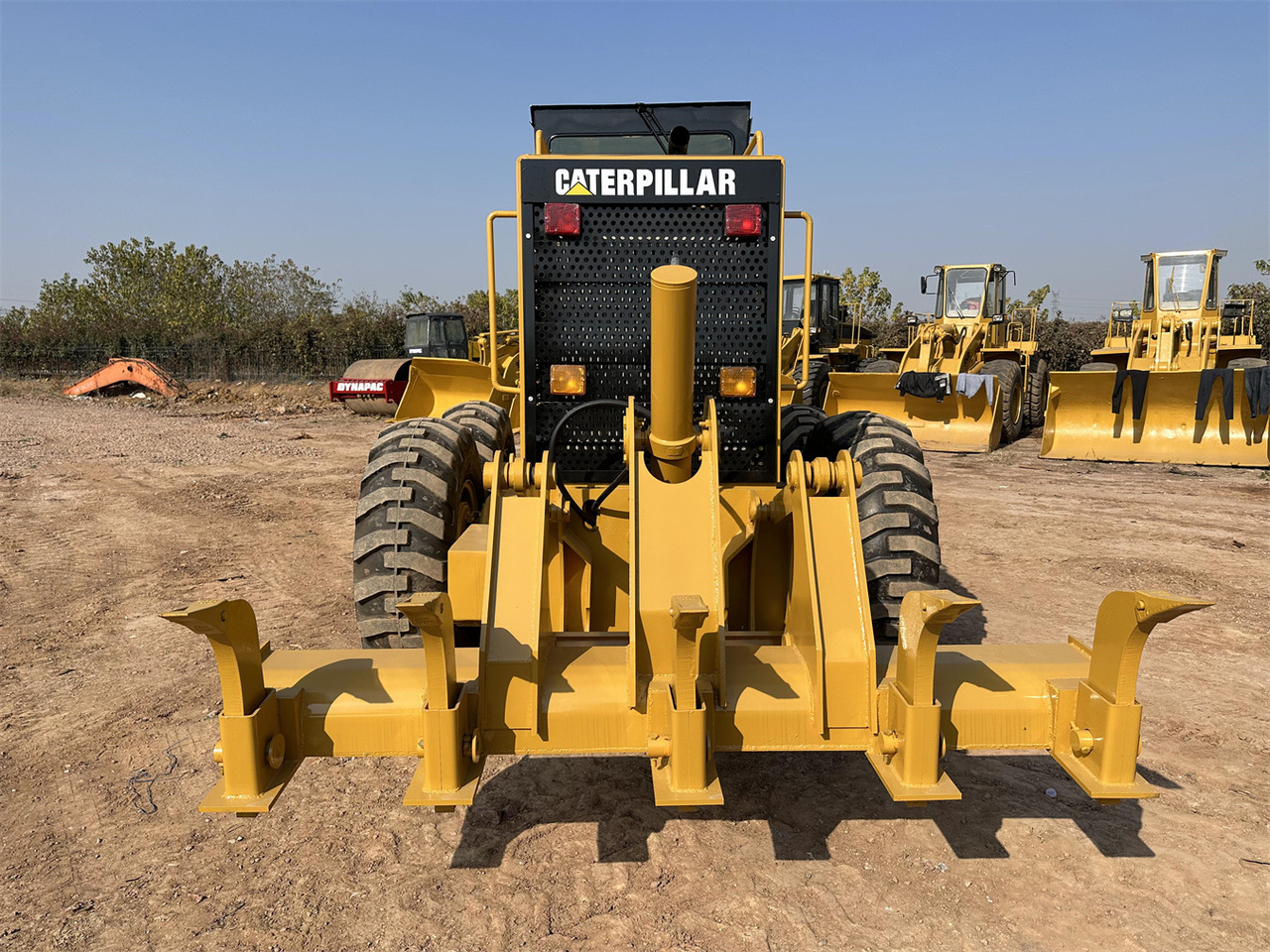 CATERPILLAR 140H - Grader: picture 4 CATERPILLAR 140H - Grader: picture 4
