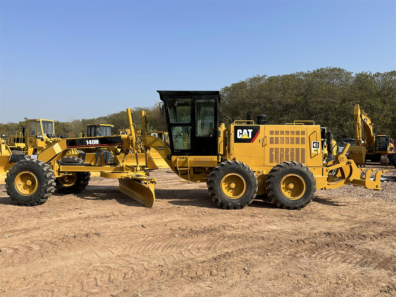 CATERPILLAR 140H - Grader: picture 3 CATERPILLAR 140H - Grader: picture 3