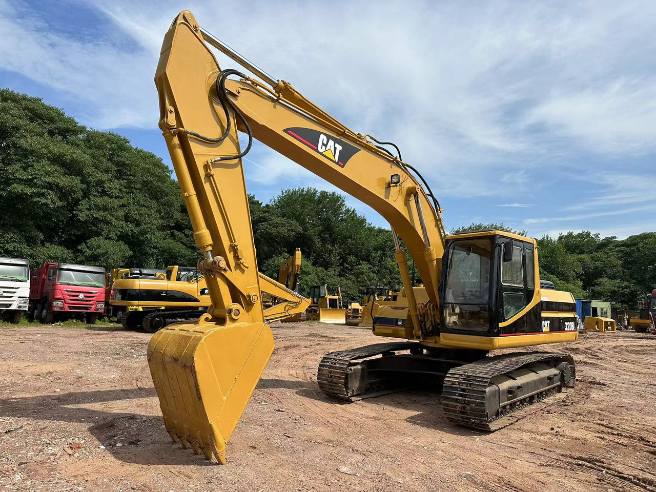 CATERPILLAR 320BL excavator - Excavator: picture 4 CATERPILLAR 320BL excavator - Excavator: picture 4