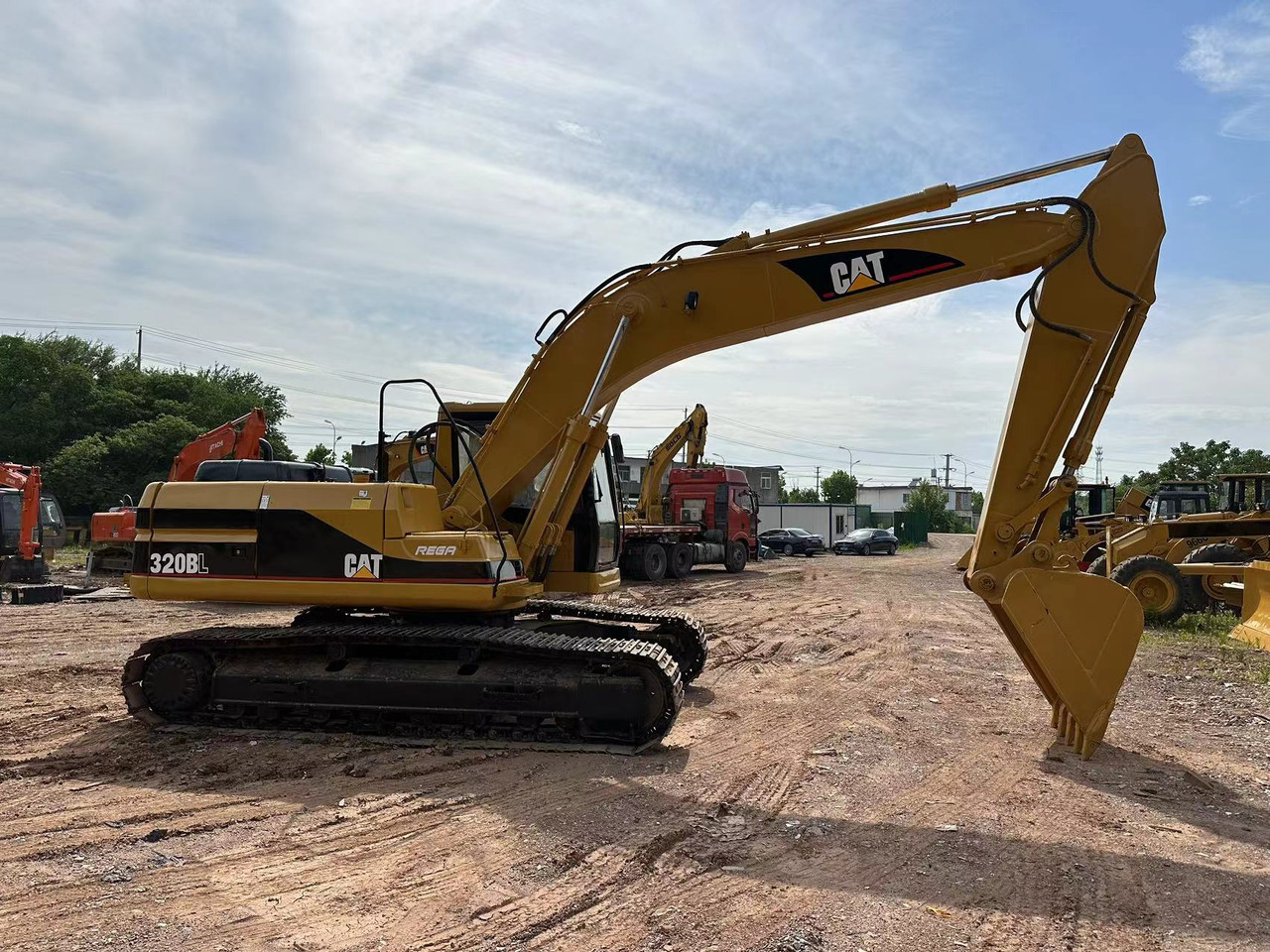 CATERPILLAR 320BL excavator - Excavator: picture 3 CATERPILLAR 320BL excavator - Excavator: picture 3