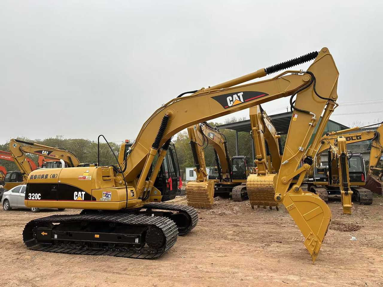 CATERPILLAR 320C - Crawler excavator: picture 2 CATERPILLAR 320C - Crawler excavator: picture 2
