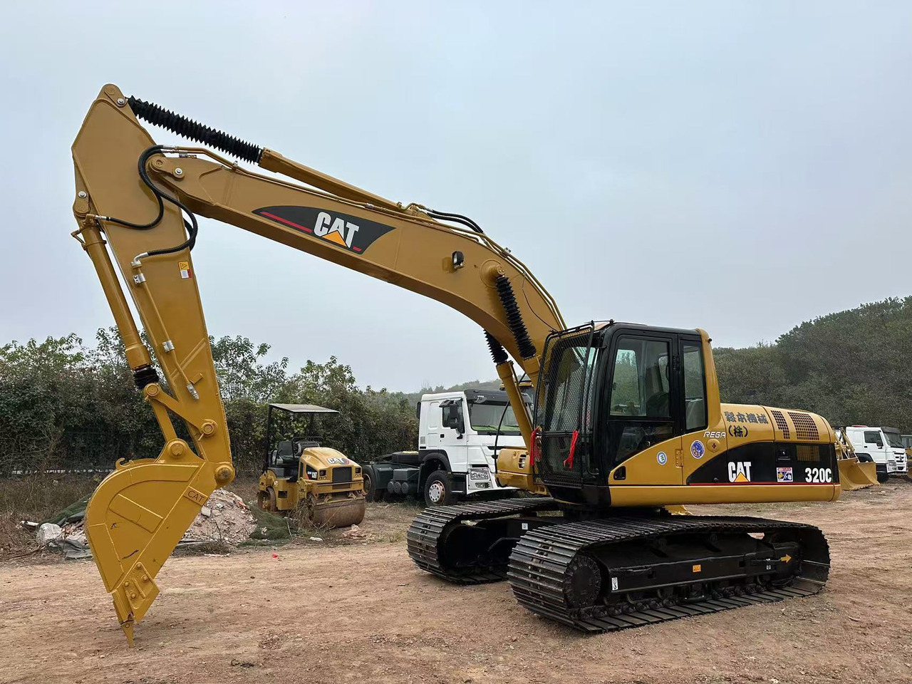 CATERPILLAR 320CL - Crawler excavator: picture 2 CATERPILLAR 320CL - Crawler excavator: picture 2
