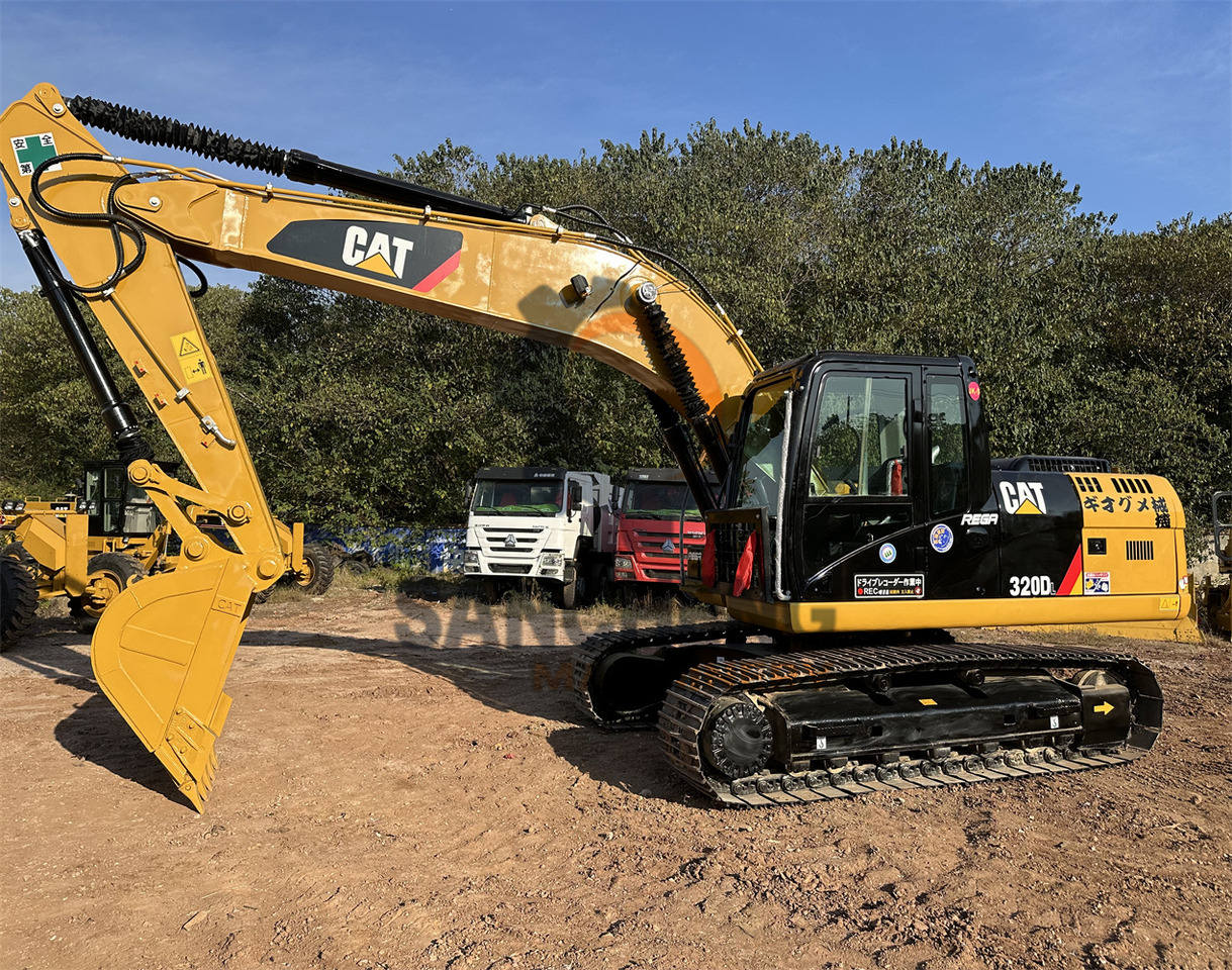 CATERPILLAR 320DL - Crawler excavator: picture 2 CATERPILLAR 320DL - Crawler excavator: picture 2
