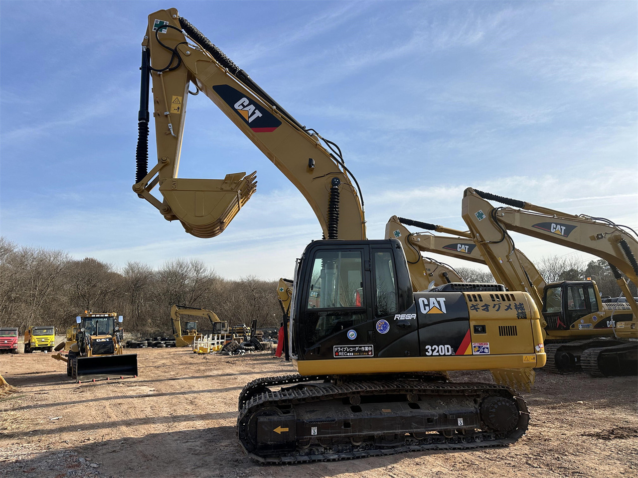 CATERPILLAR 320DL - Crawler excavator: picture 1 CATERPILLAR 320DL - Crawler excavator: picture 1