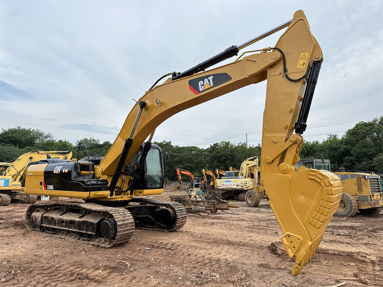 CATERPILLAR 330D - Crawler excavator: picture 1 CATERPILLAR 330D - Crawler excavator: picture 1