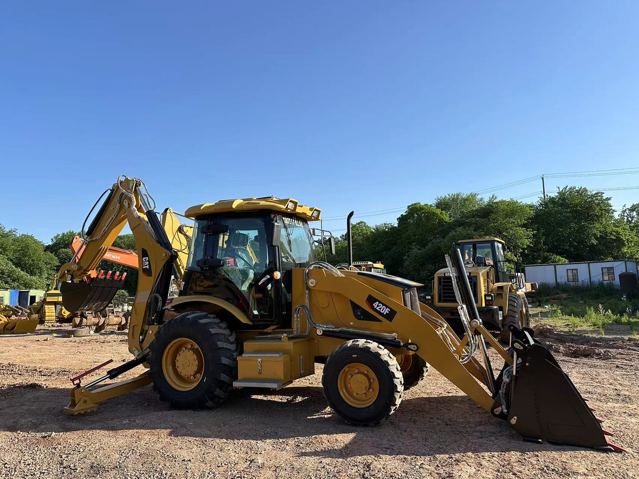 CATERPILLAR 420F2 - Backhoe loader: picture 5 CATERPILLAR 420F2 - Backhoe loader: picture 5