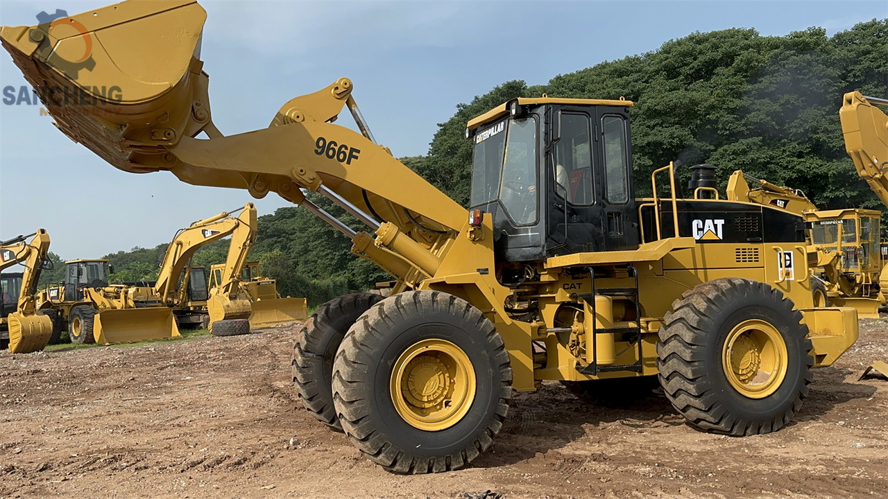 CATERPILLAR 966F - Wheel loader: picture 2 CATERPILLAR 966F - Wheel loader: picture 2