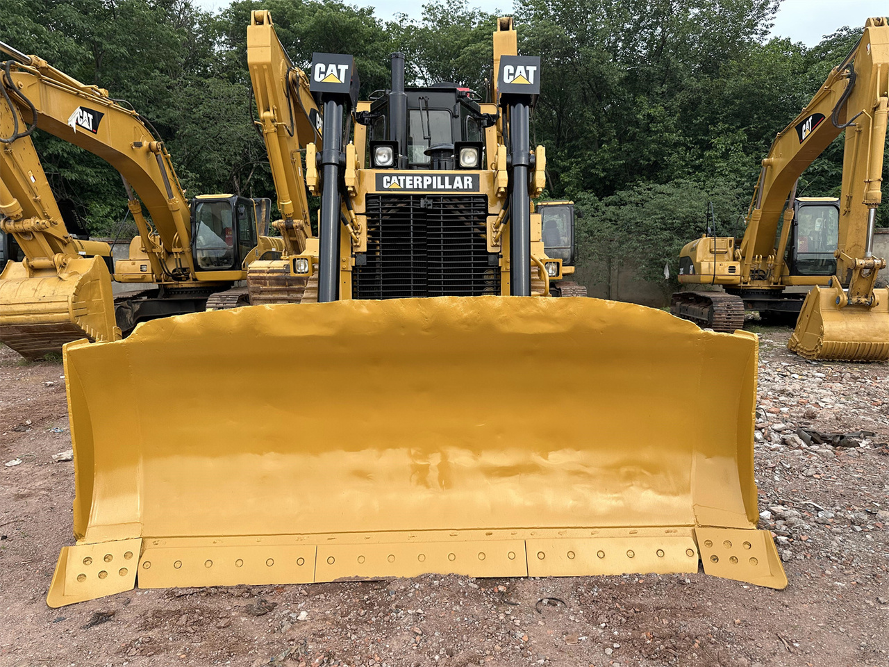 CATERPILLAR D7R - Bulldozer: picture 3 CATERPILLAR D7R - Bulldozer: picture 3