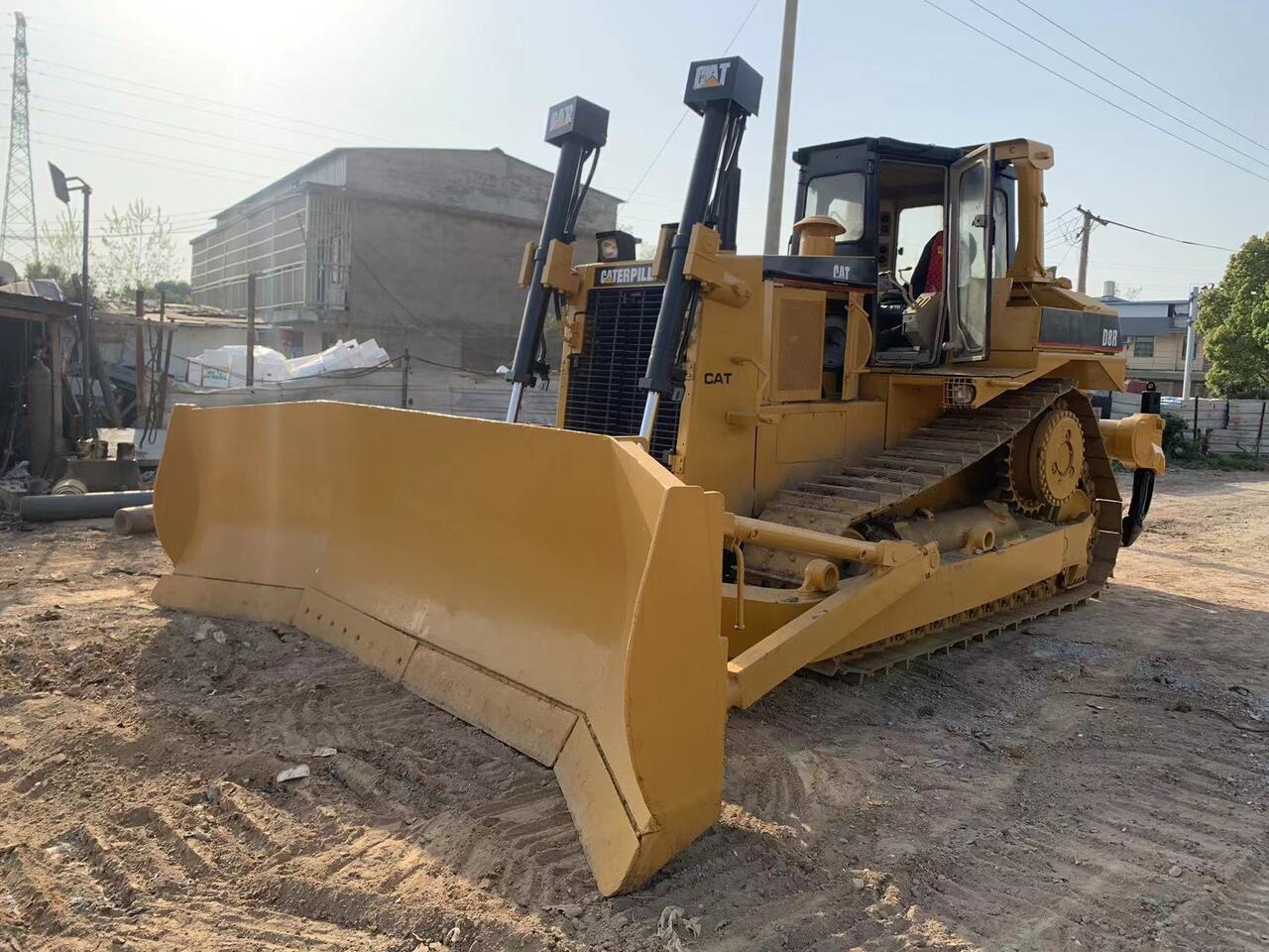 CATERPILLAR D8R - Bulldozer: picture 1 CATERPILLAR D8R - Bulldozer: picture 1
