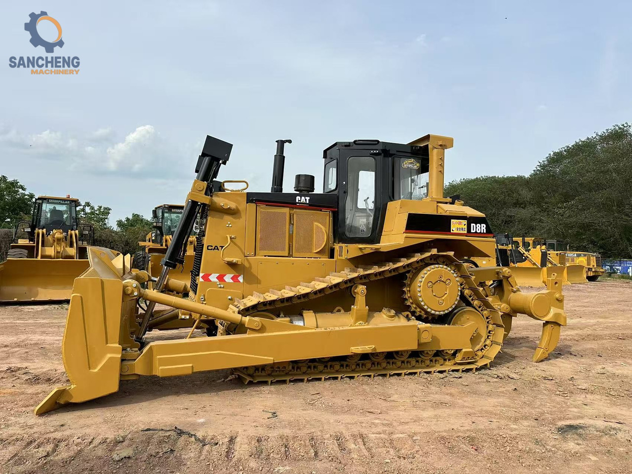 CATERPILLAR D8R - Bulldozer: picture 4 CATERPILLAR D8R - Bulldozer: picture 4